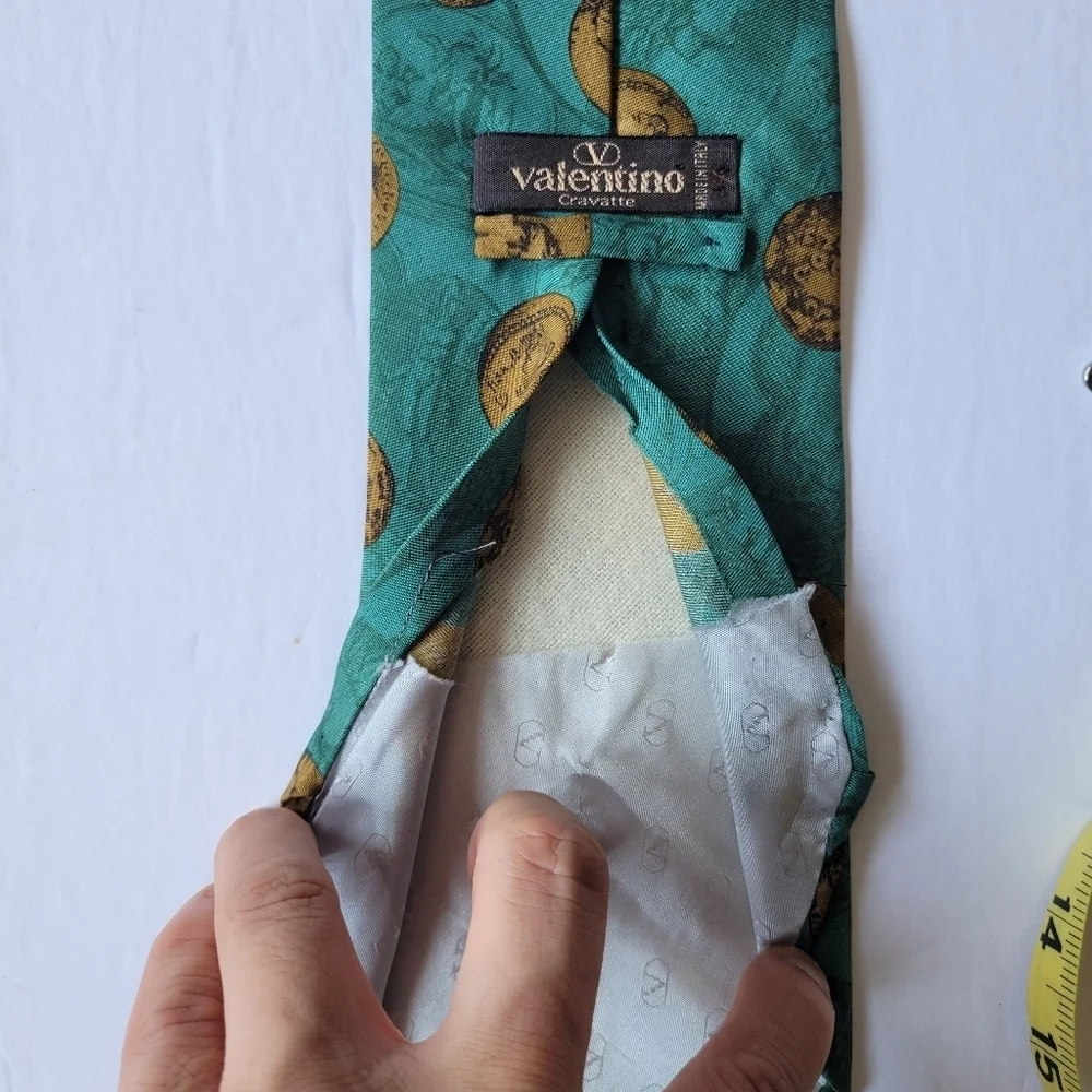Valentino Rare Vintage Men's Tie.